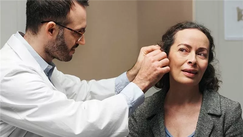 8 اعراض تشير لفقدان السمع ووجوب زيارة الطبيب