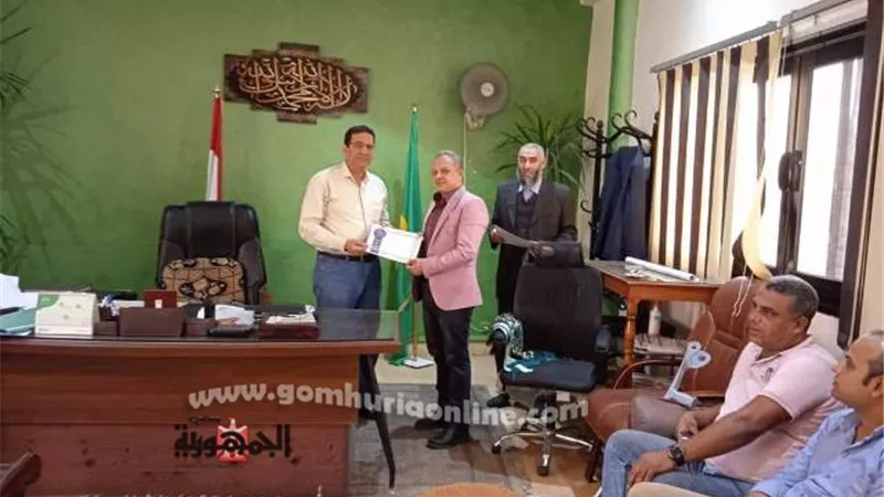 رئيس مدينة المنيا يكرم وحدة المتغيرات على مجهوداتهم