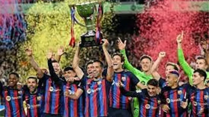 برشلونة يكتسح توتنهام برباعية مثيرة ويتوج بكأس خوان جامبر