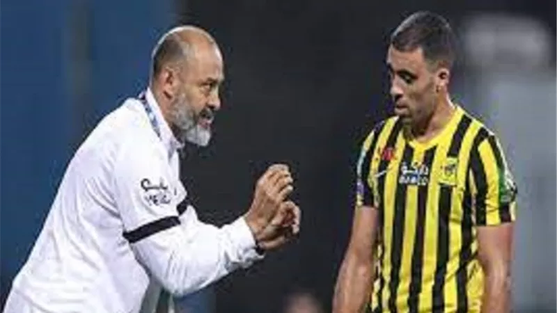مدرب اتحاد جدة ينهي أزمة الهداف المغربي عبد الرزاق حمد الله