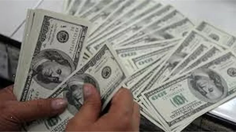 بعد 4 أشهر من الخسارة .. مواطن يفوز بمليار دولار بهذه الطريقة