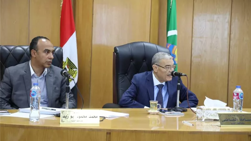 محافظ المنيا يوجه بتوفير الأراضى لإقامة مشروعات المرحلة الثانية