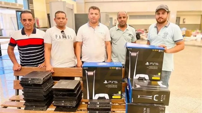 جمارك سفاجا تحبط محاولة تهرب 2 بندقية ضغط هواء وعدداً من الأسلحة