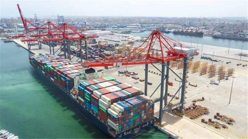 زيادة حركة الملاحةووصول السفن بميناء الإسكندرية خلال يوليو الماضي