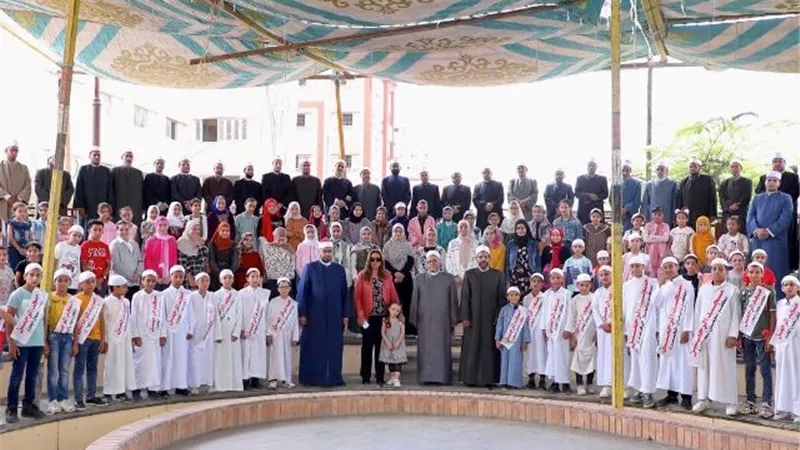 محافظ دمياط تلتقى مع ١٠٠ طفل وطفلة من حفظة القرآن الكريم