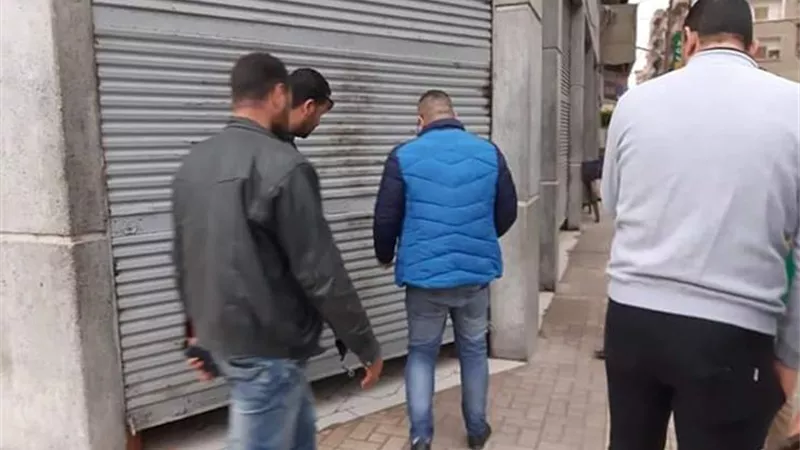 تحرير 240 مخالفة للمحلات لعدم التزامهم بقرار الغلق