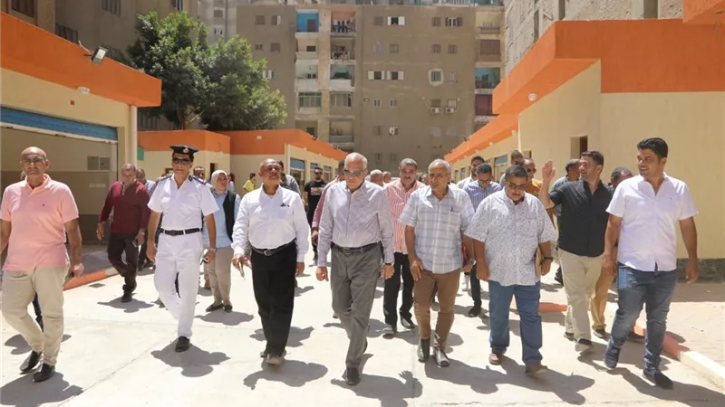 محافظ الجيزة: تنظم تواجد الباعة الجائلين بعدة مناطق
