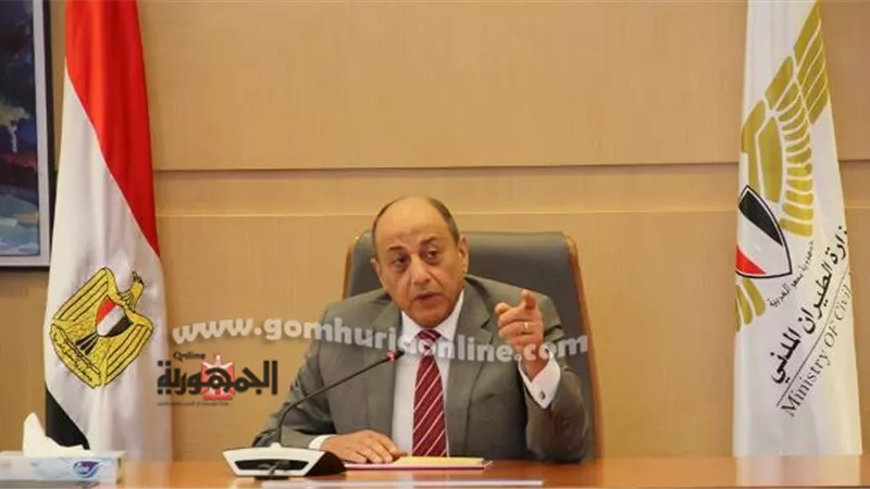 وزير الطيران يعقد اجتماعا موسعا بمقر الوزارة بالعاصمة الإدارية