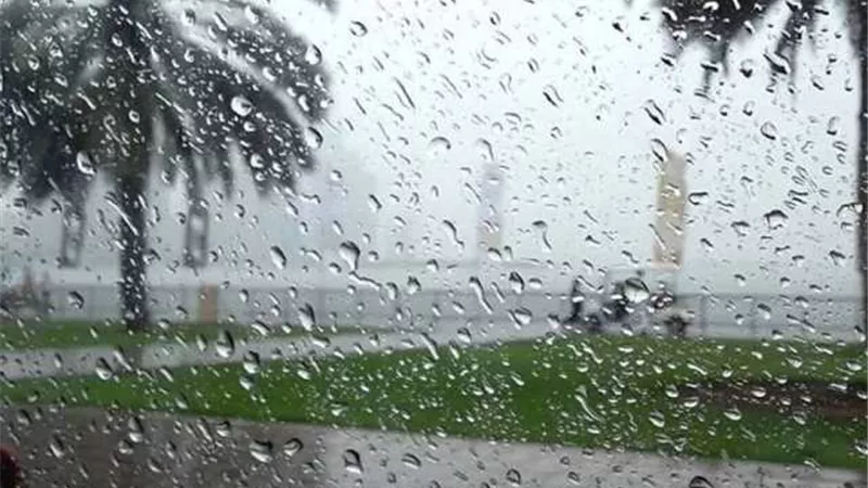 أمطار رعدية غزيرة على مناطق متفرقة في الإمارات
