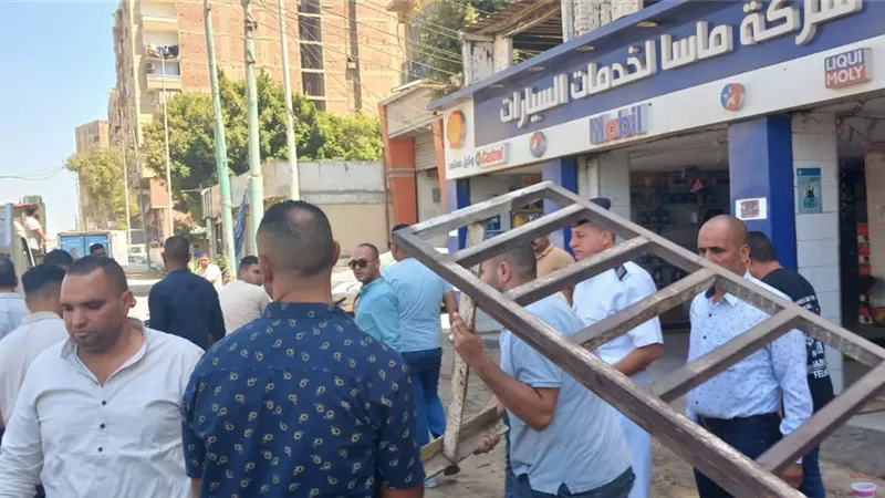 رفع مئات الاشغالات وازالة توسعات محور الدائري الجنوبي بالهرم