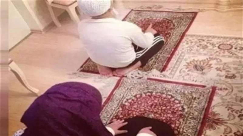 أمين الفتوى: يجوز لطفل 7 سنوات إمامة أمة فى الصلاة