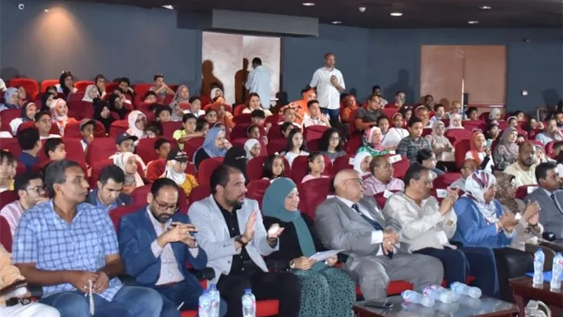 رئيس جامعة الأقصر يشهد فاعليات استئناف برنامج جامعة الطفل