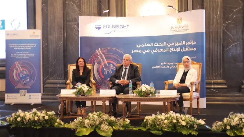وزير التعليم العالي يلتقي بعلماء مصر المتميزين في قائمة ستانفورد