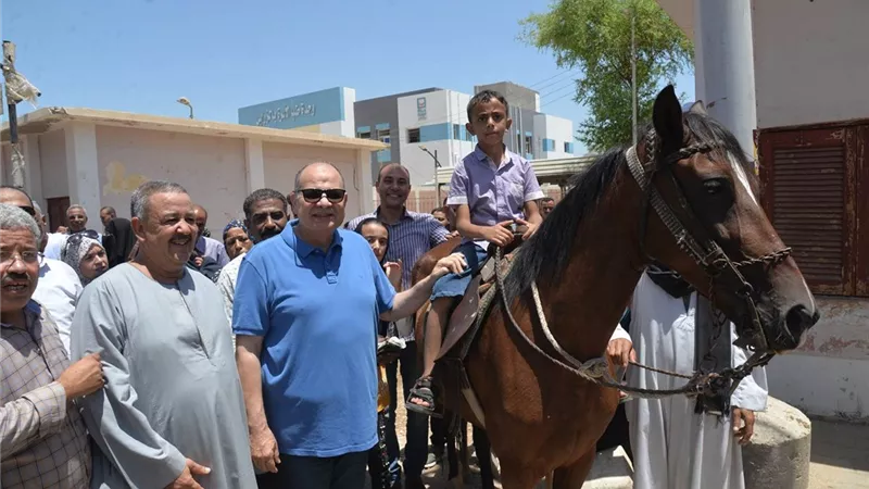 محافظ أسيوط يتفقد إنشاءات وحدة طب الأسرة بالزرابي..صور