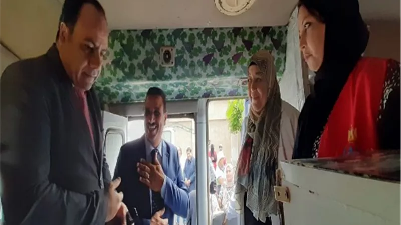 للكشف على العمال ببورسعيد..