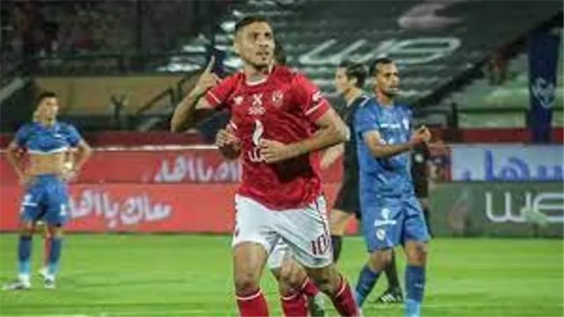 صحيفة سعودية تعلن انتقال نجم هجوم الاهلى الى الخليج