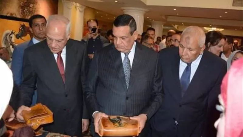 محافظ الوادي الجديد يشارك بفعاليات افتتاح معرض التراث والحرف اليد