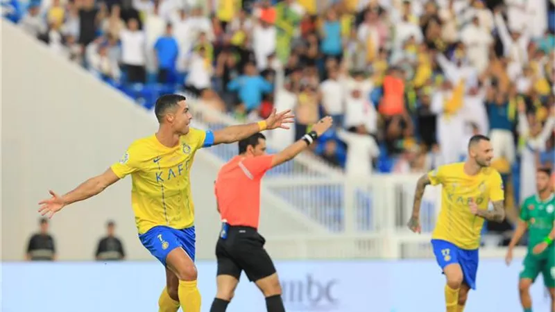رونالدو ينفرد بصدارة هدافي كأس الملك سلمان