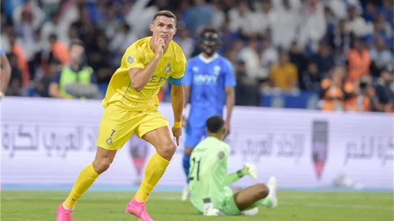 رونالدو يفوز بلقب هداف البطولة العربية .. شاهد بالفيديو