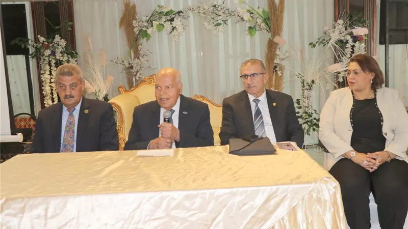 نقيب المعلمين يفتتح الدورة التدريبية الـ82 حول أساليب التفكير