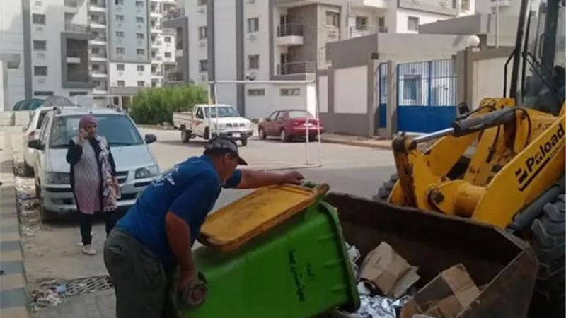 رفع 820 طن مخلفات صلبة و40 طن اتربه من الشوارع بالمنصورة