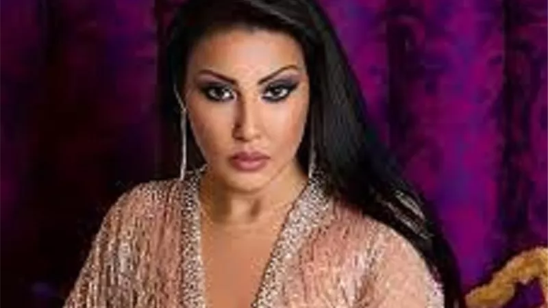 سمية الخشاب: 