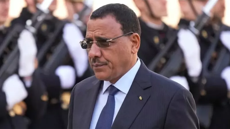 المجلس العسكري في النيجر: سنحاكم بازوم بتهمة الخيانة العظمى