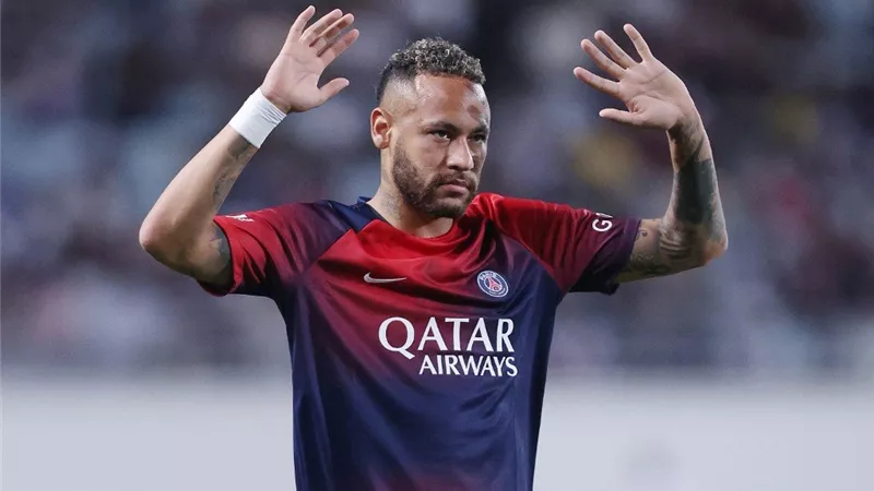 بـ160 مليون يورو.. الهلال يقترب من التعاقد مع نيمار