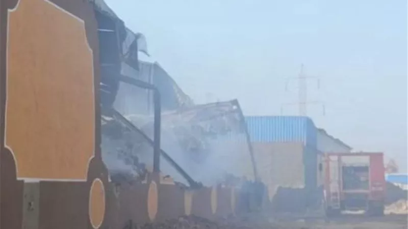 ندب المعمل الجنائى لفحص حريق بمخزن مواد غذائية بالخانكة