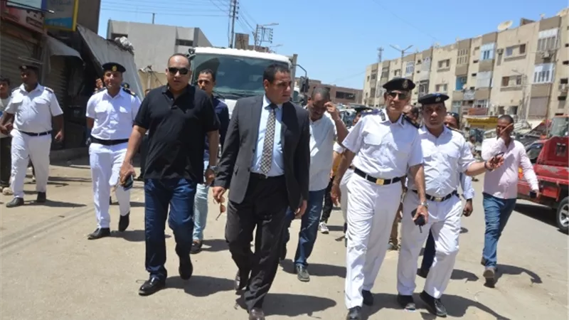 تحرير ٧١ محضر و٦٤ إزالة إدارية فى حملة مرافق بشوارع المدينة