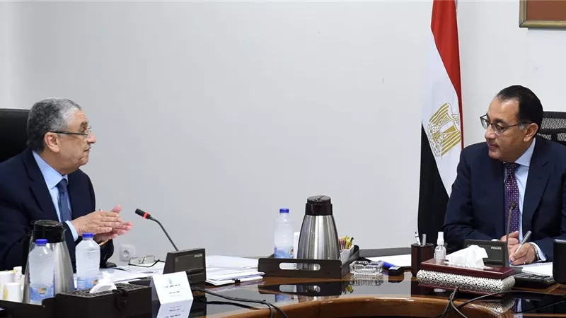 رئيس الوزراء يلتقى وزير الكهرباء لمتابعة عدد من ملفات العمل