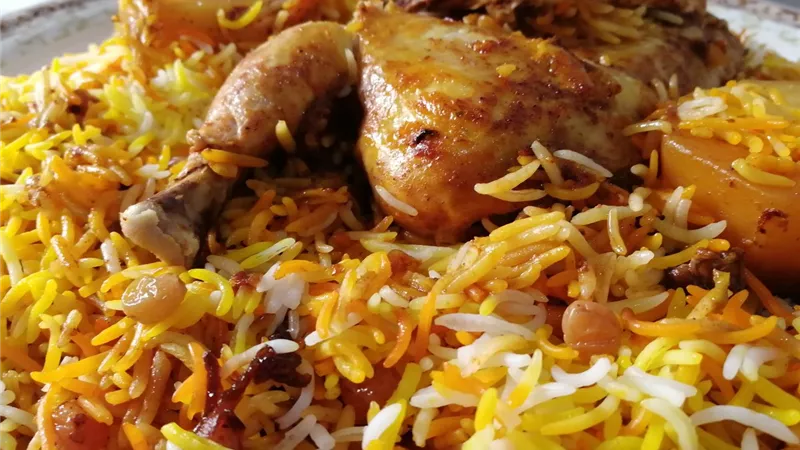 طبق زربيان دجاج عدني
