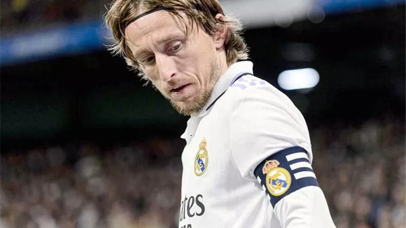 مودريتش يُشعل أزمة في ريال مدريد بسبب مباراة أتلتيك بلباو