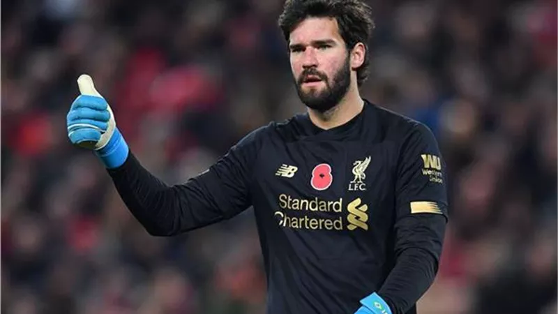 حقيقة رحيل أليسون بيكر عن ليفربول والإنتقال للدورى السعودى