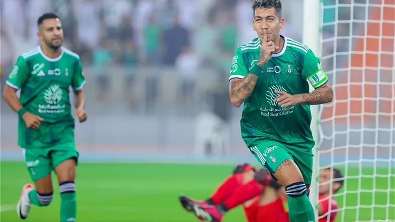 فيرمينو يتصدر التشكيل المثالي للجولة الافتتاحية للدوري السعودي