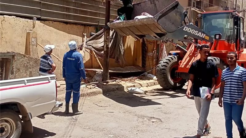 ٥٢ محضر و٥٧ إزالة إدارية و٢٣ مركبة فى حملة مرافق بالأقصر