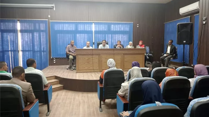 رئيس مدينة المنيا يؤكد على تقديم خدمة متميزة للمواطن