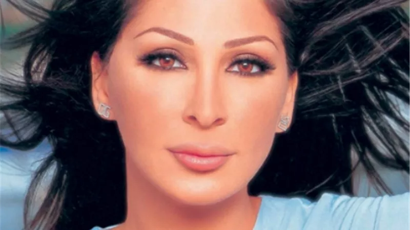 إليسا تروج لأغنيتها الجديدة 