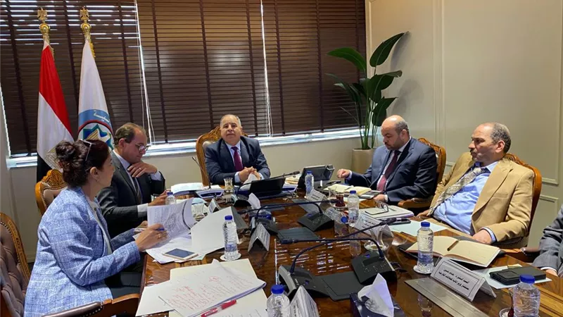 وزير المالية يتابع الاستعداد لاستضافة اجتماعات البنك الآسيوي