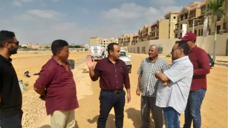 رئيس جهاز الشروق يعلن عن أهم محاور الطرق الجديدة فى المدينة /صور