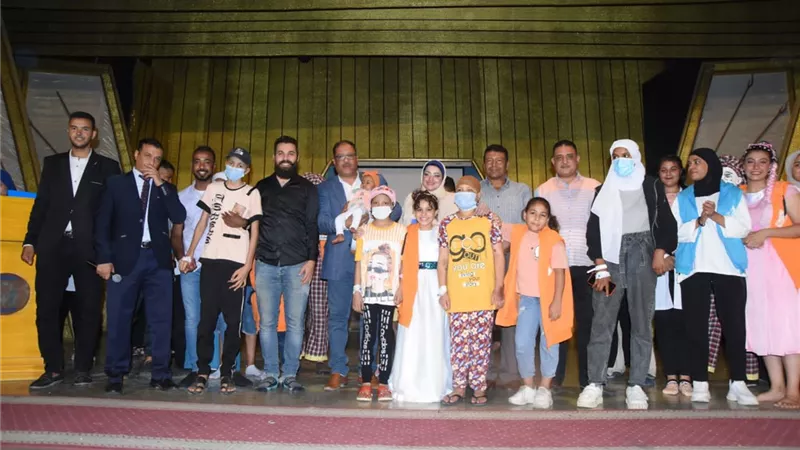 الأطفال محاربو السرطان يشاركون فى العرض المسرحى 
