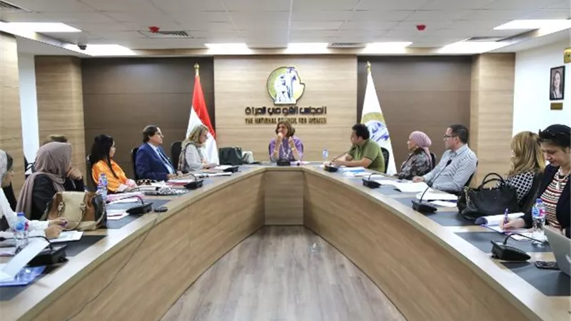 لجنة الإعلام بالقومي للمرأة تُكرم أعضاء 