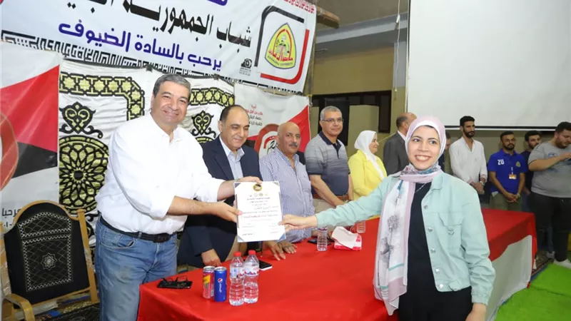 رئيس جامعة الزقازيق يشهد فعاليات ختام معسكر إعداد القادة