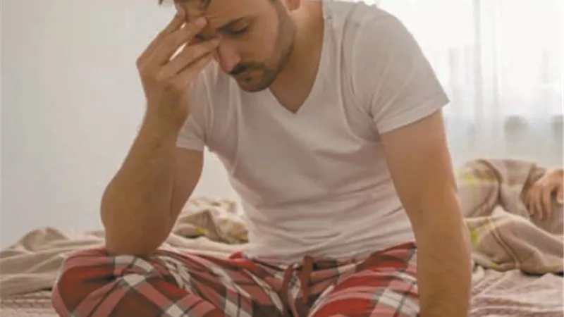 بائع الفراخ..رجع بيته قبل الميعاد.. فأكتشف خيانة زوجته