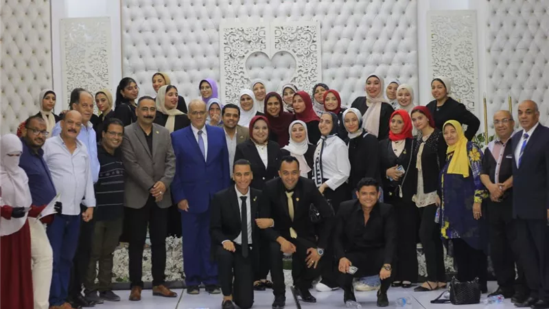 حماة الوطن يكرم أوائل الشهادات التعليمية بالسويس