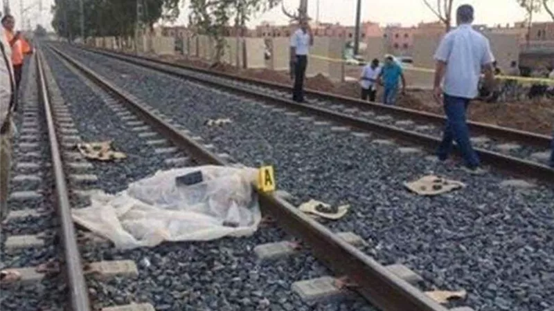 العناية الالاهيه تنقذ طفل بعد صدمه قطار بقنا