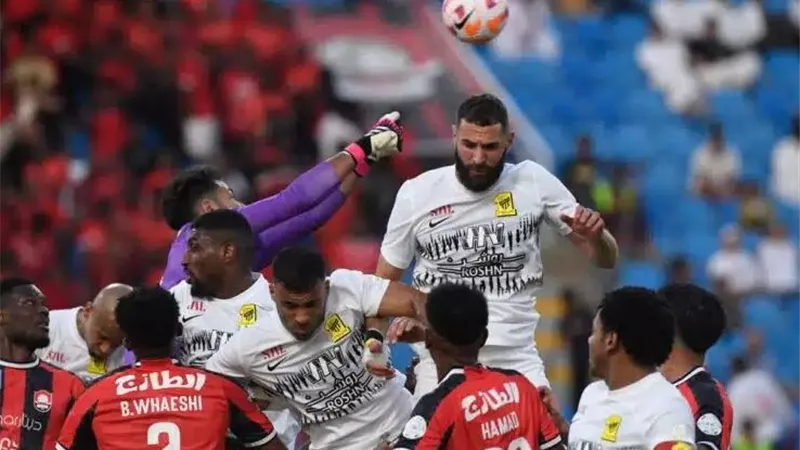 العقوبات تطارد 5 أندية بعد ختام الجولة الأولي للدوري السعودي