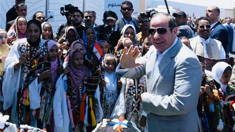 العشري: حوار الرئيس السيسي مع أهالي مطروح والسلوم من القلب للقلب