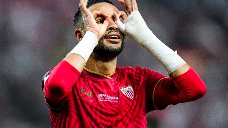 شاهد .. إشبيلية ينهى الشوط الأول بالتقدم بهدف للنصيرى أمام مان سيتى