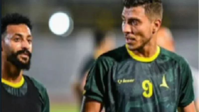 محمد شريف فى أول مران مع الخليج السعودي.. شاهد